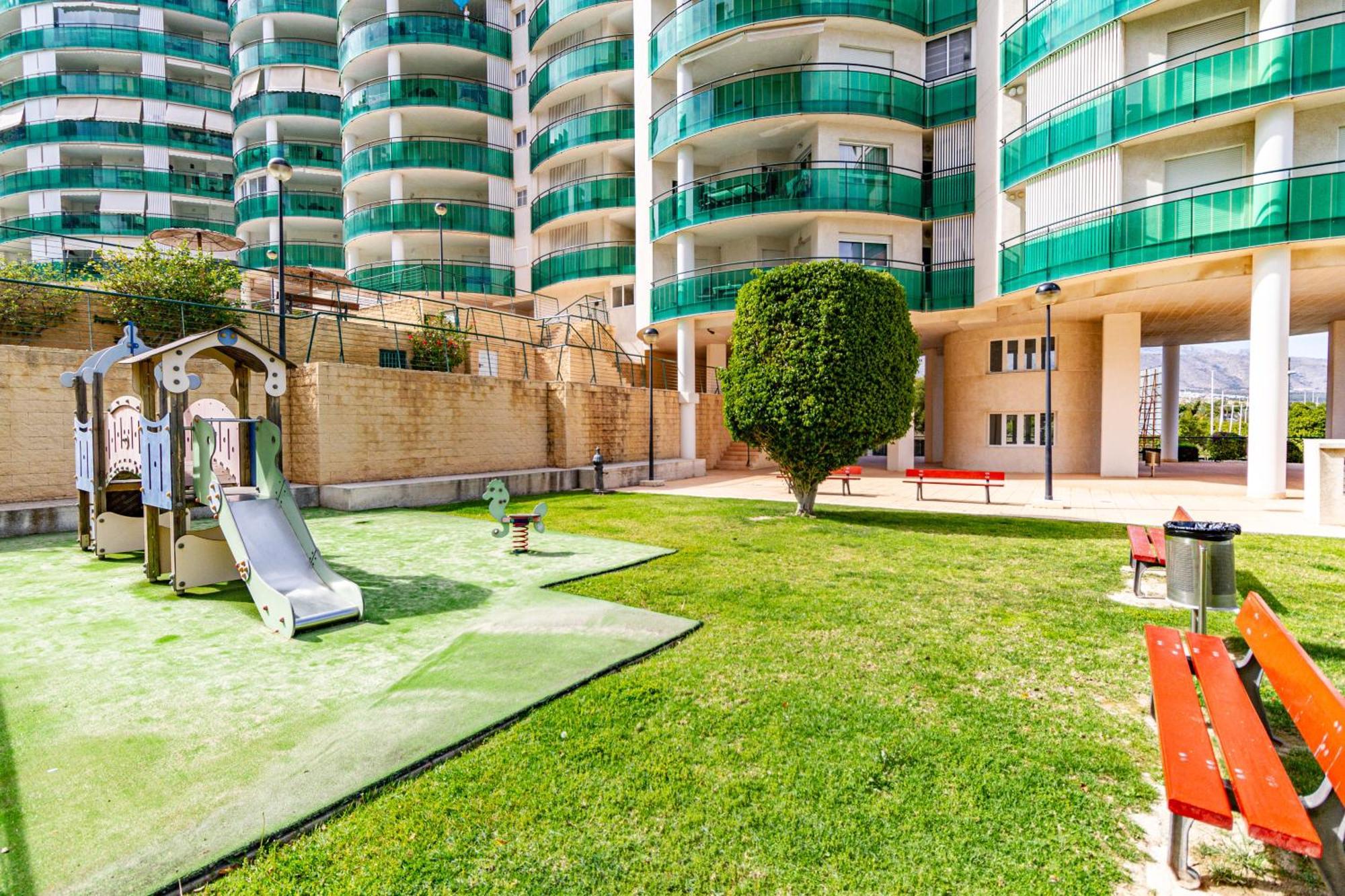 Apartment Vilapark With Pool, Free Parking, Terrace, Beach Benidorm Eksteriør billede